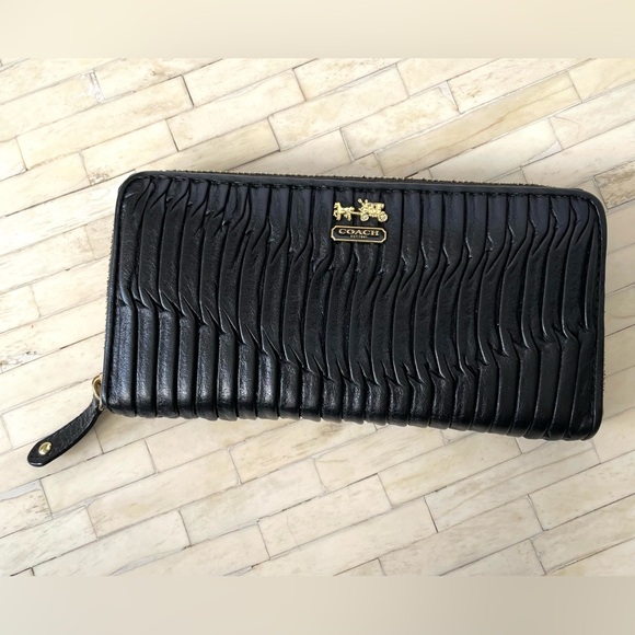 Coach Pleated leather Wallet Coach Madison wallet coach gathered leather wallet - Picture 2 of 16